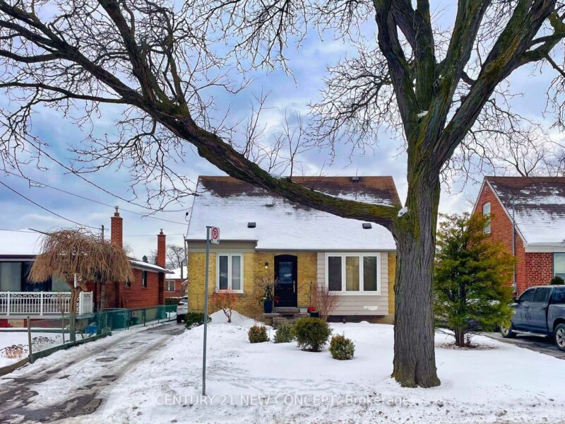 For Sale: 17 Athabaska Avenue, Toronto C14, ON M2M 2T6, Toronto C14, ON