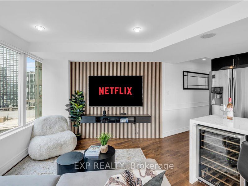 For Sale: 210 Victoria Street 1816, Toronto C08, ON M5B 2R3, Toronto C08, ON