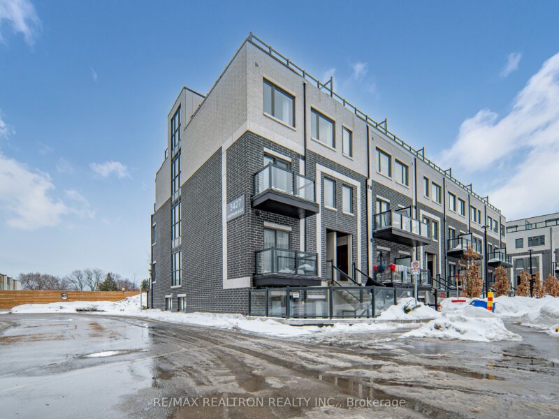 For Lease: 3427 Sheppard Avenue E 308, Toronto E05, ON M1T 0C5, Toronto E05, ON