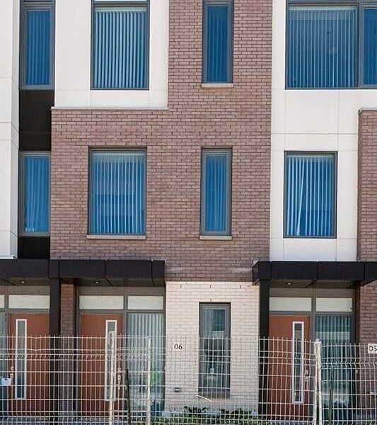 For Lease: 1010 Portage Parkway TH06, Vaughan, ON L4K 0K3, Vaughan, ON