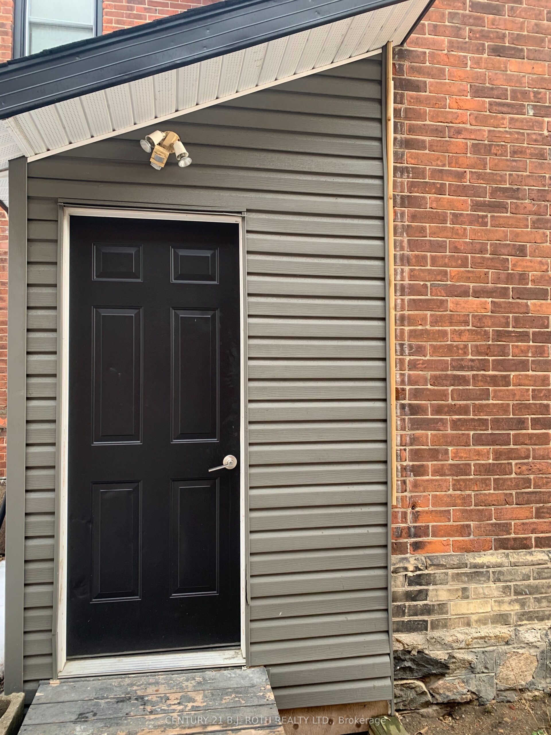 For Lease: 172 Dunlop Street W, Barrie, ON L4N 1B3, Barrie, ON