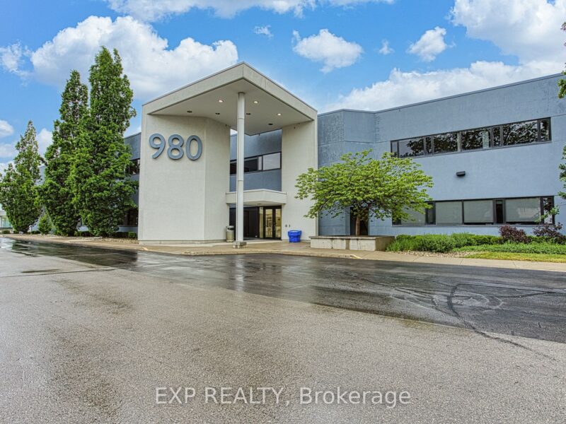 For Sale: 980 Fraser Drive 105, Burlington, ON L7L 5P5, Burlington, ON