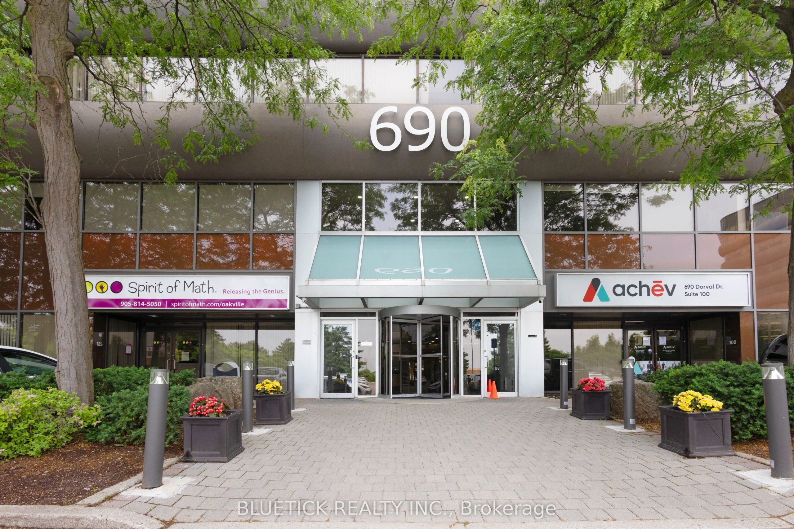 For Lease: 690 Dorval Drive 702, Oakville, ON L6K 3V7, Oakville, ON