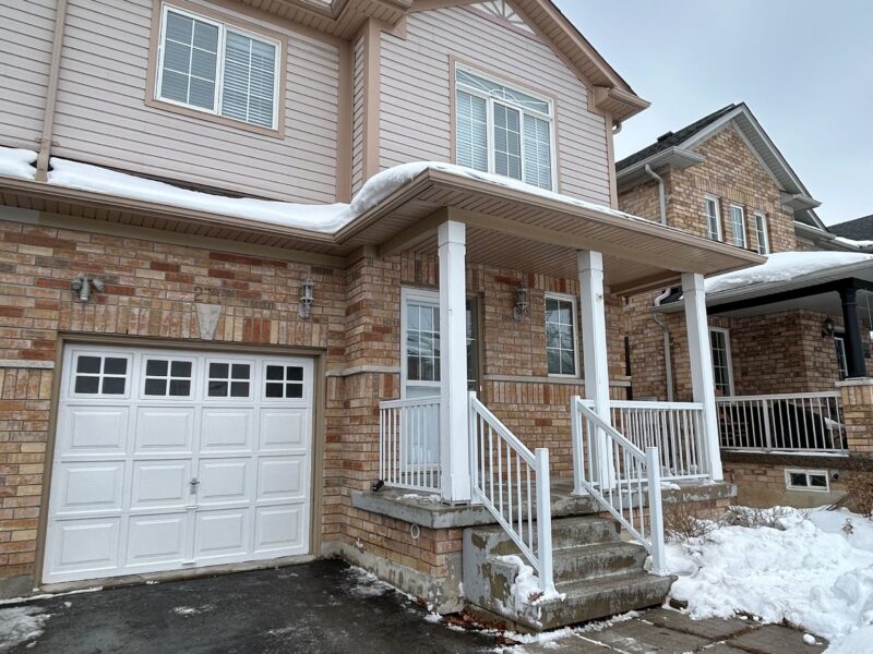 For Lease: 271 Pettigrew Trail, Milton, ON L9T 5X7, Milton, ON