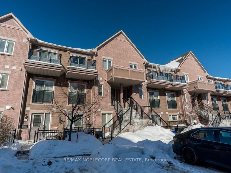 For Lease: 4975 Southampton Drive 192, Mississauga, ON L5M 8E4, Mississauga, ON
