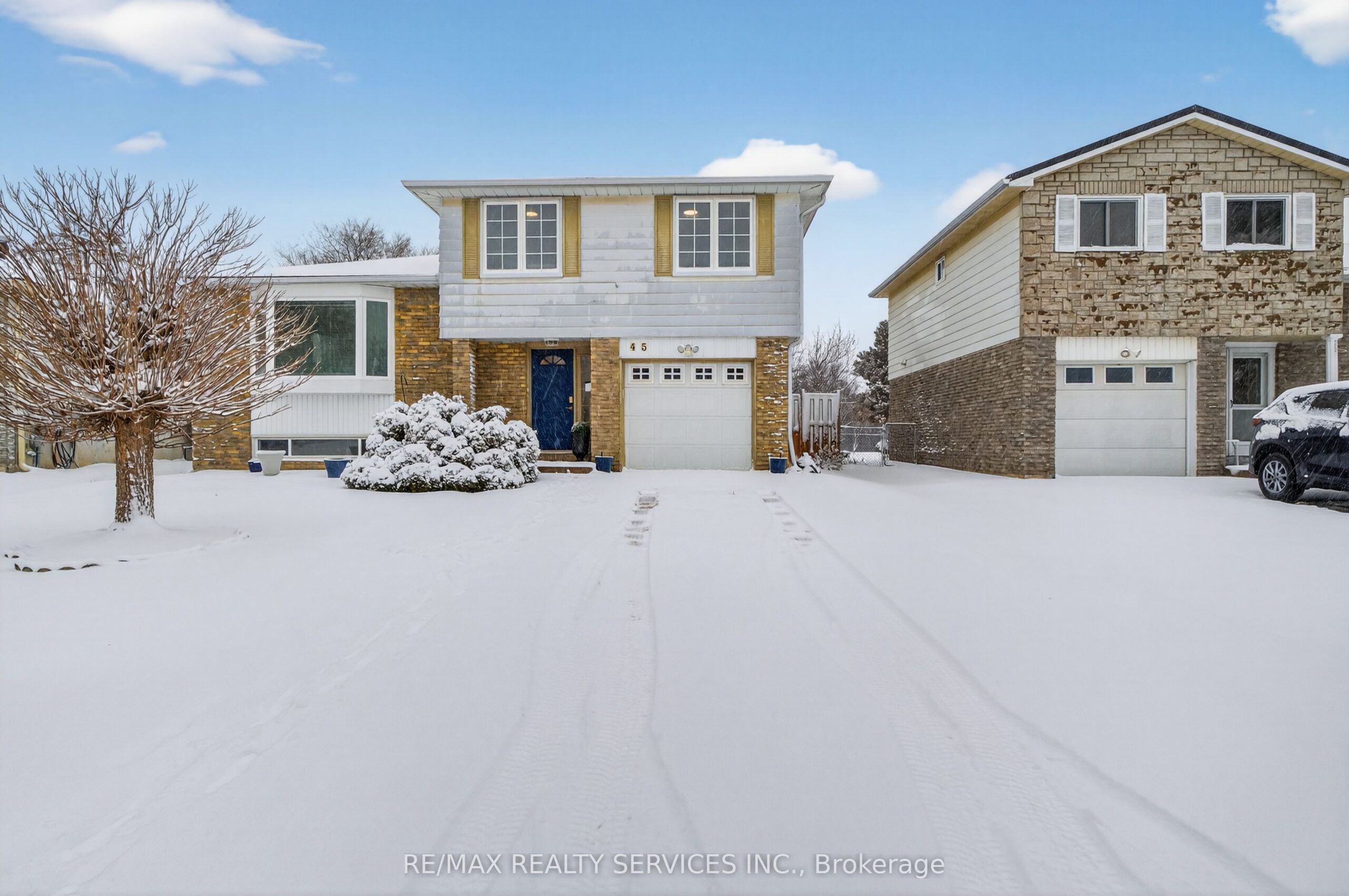 For Sale: 45 Grassington Crescent, Brampton, ON L6S 1Z5, Brampton, ON