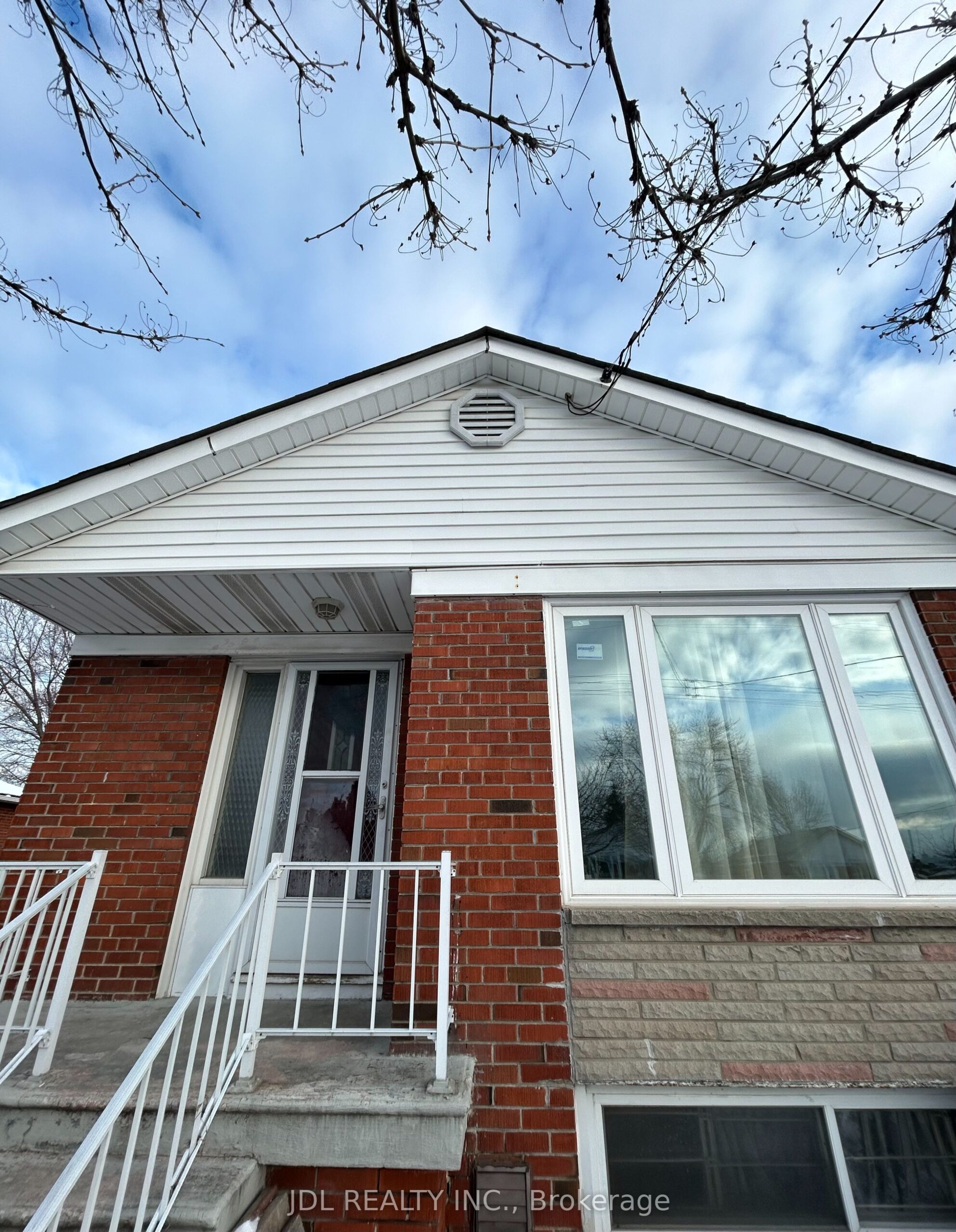 For Lease: 8 Highwood Ave Avenue Basement, Toronto E04, ON M1R 2E4, Toronto E04, ON