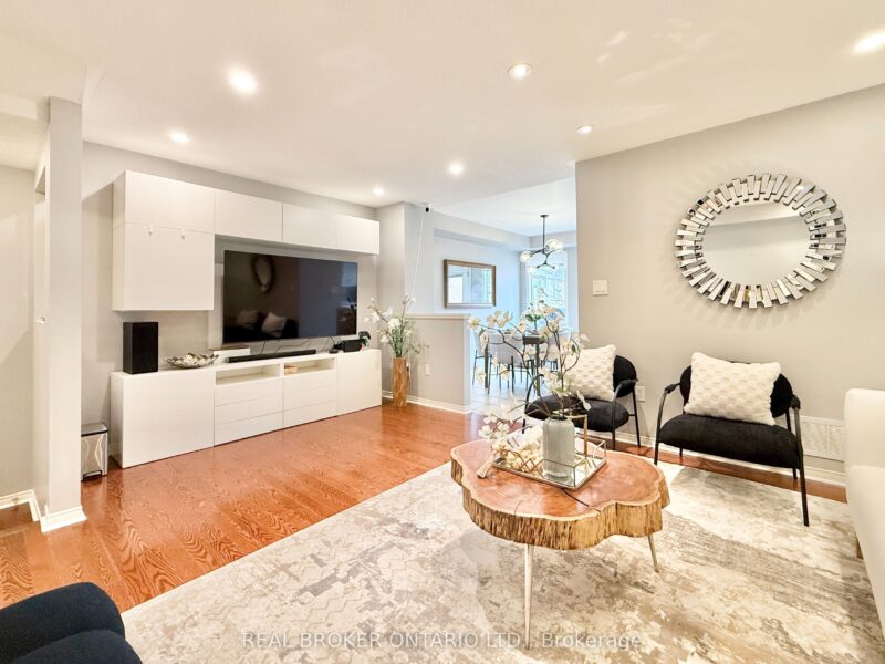 For Sale: 46 Revelstoke Crescent, Richmond Hill, ON L4B 4T2, Richmond Hill, ON