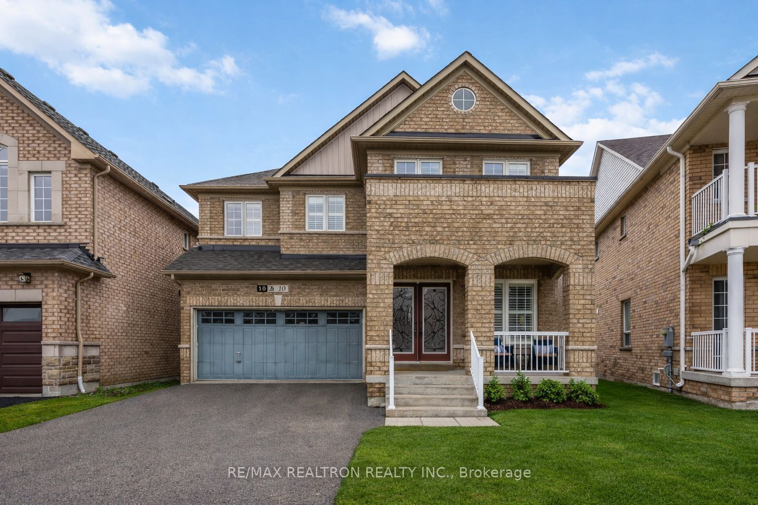 For Sale: 10 Dovetail Drive, Richmond Hill, ON L4E 5B1, Richmond Hill, ON