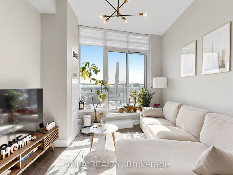 For Sale: 7161 Yonge Street 331, Markham, ON L3T 0C8, Markham, ON