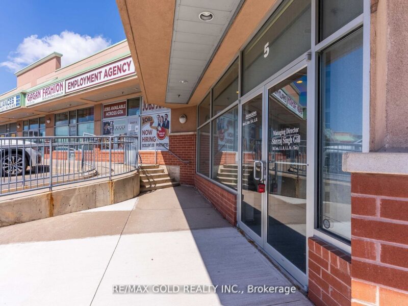 For Sale: 351 Parkhurst N/A 5, Brampton, ON L6T 0C2, Brampton, ON