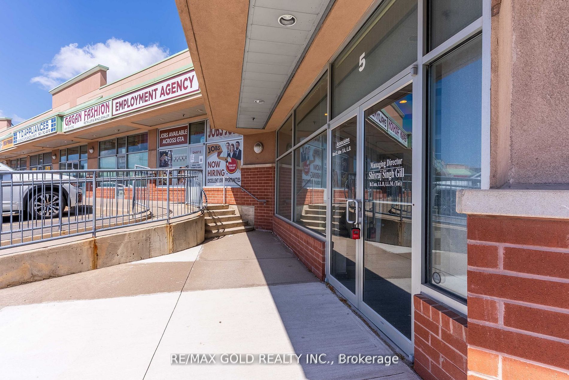 For Sale: 351 Parkhurst N/A 5, Brampton, ON L6T 0C2, Brampton, ON