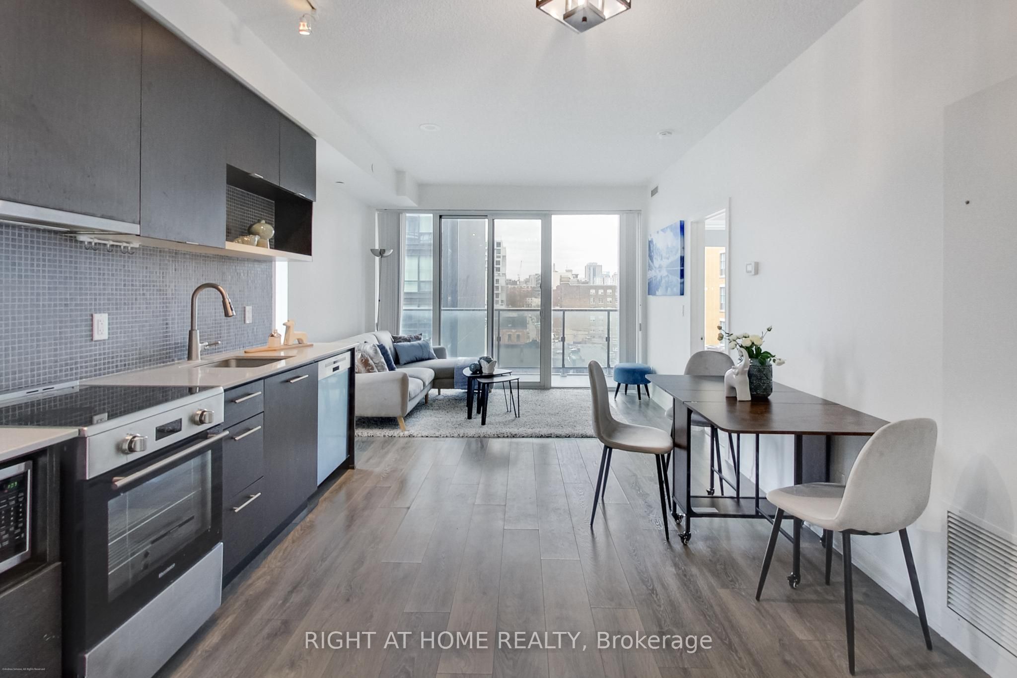For Sale: 435 Richmond Street W 711, Toronto C01, ON M5V 0N1, Toronto C01, ON