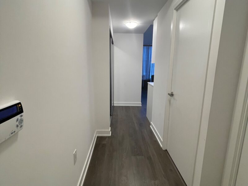 For Lease: 99 Broadway Avenue 2209, Toronto C10, ON M4P 1V2, Toronto C10, ON