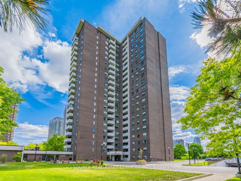 For Lease: 5 Old Sheppard Avenue 204, Toronto C15, ON M2J 4K3, Toronto C15, ON