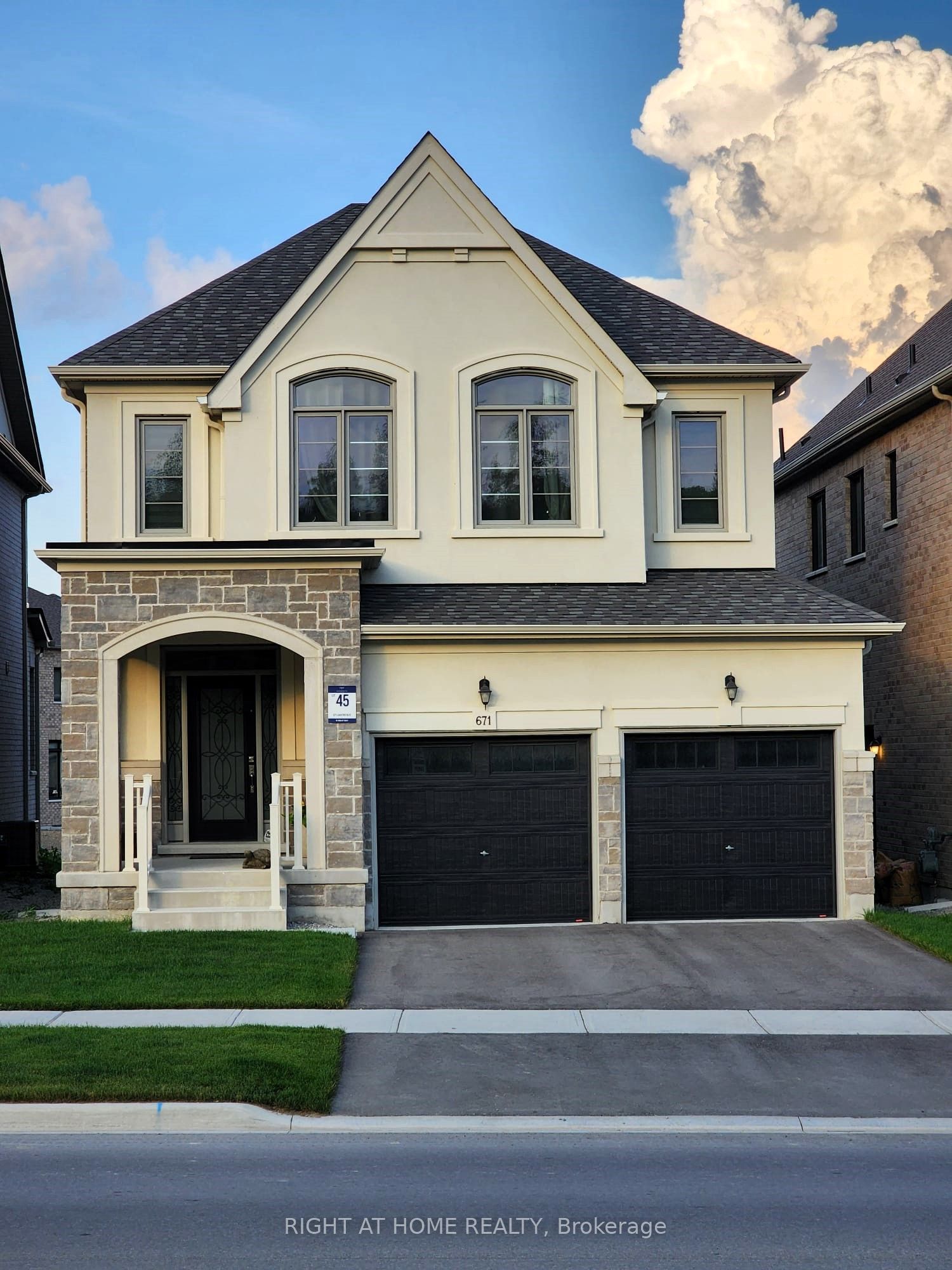 For Sale: 671 LANGFORD Boulevard, Bradford West Gwillimbury, ON L3Z 4P4, Bradford West Gwillimbury, ON