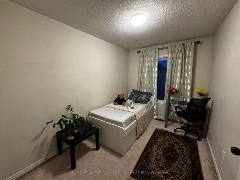 For Lease: 409 Aspendale Crescent Upper-bedroom, Mississauga, ON L5W 0E7, Mississauga, ON