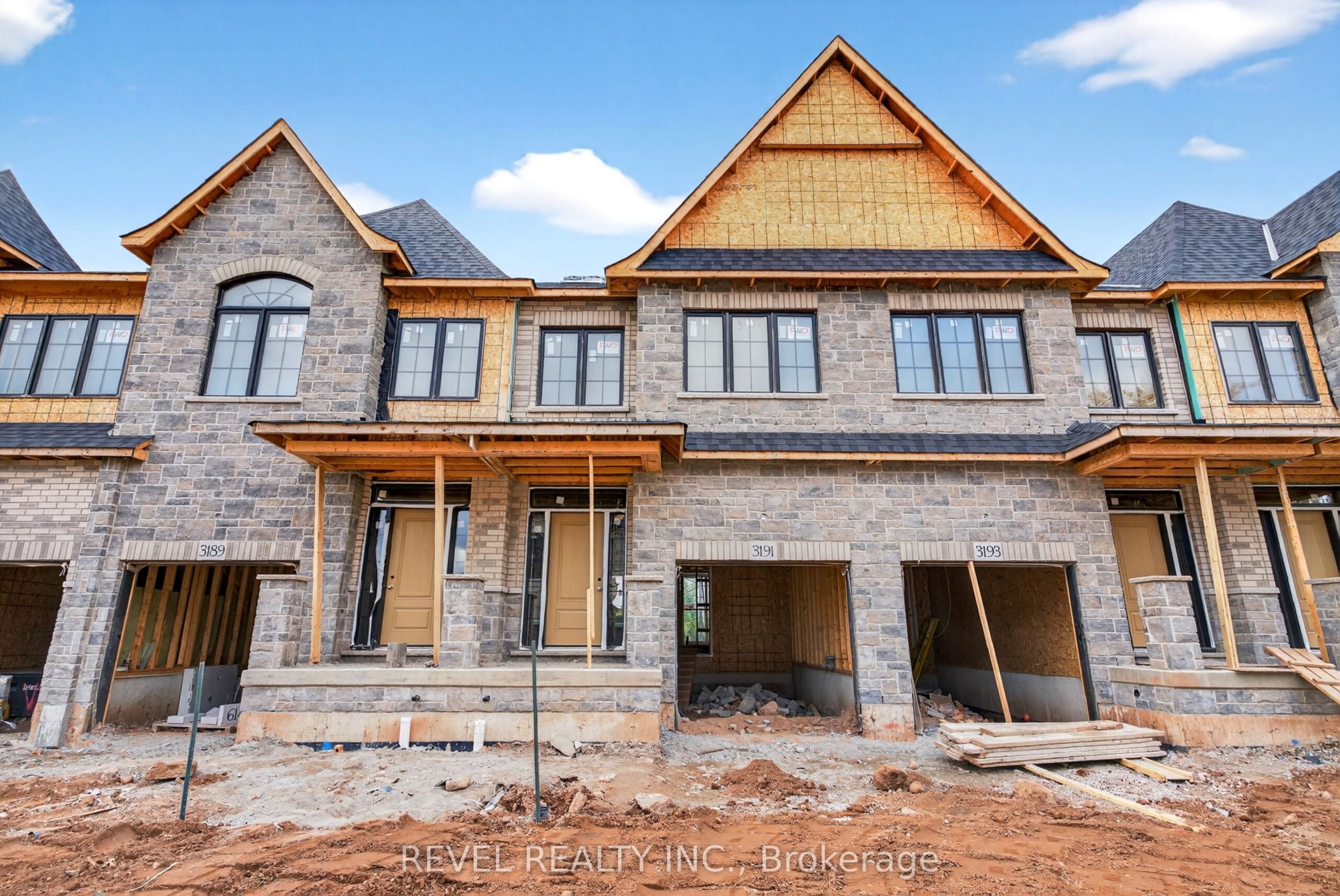 For Sale: 600 Maplehill Drive 9, Burlington, ON L7N 2W3, Burlington, ON
