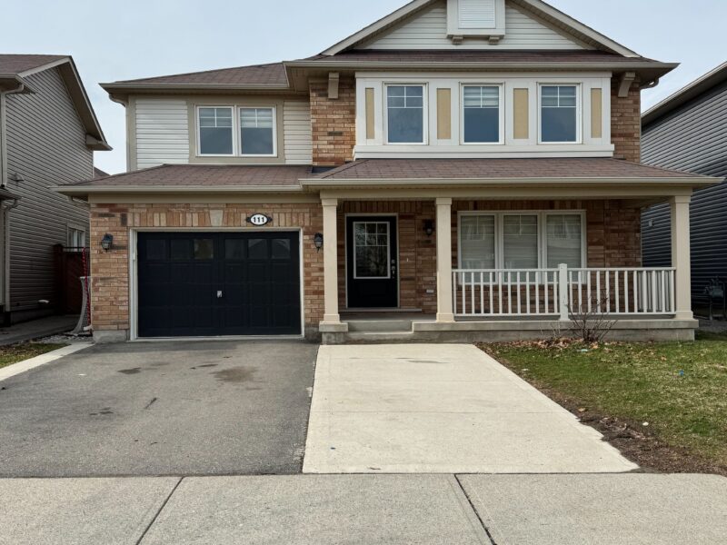 For Lease: 111 Higginbotham Crescent, Milton, ON L9T 8E1, Milton, ON