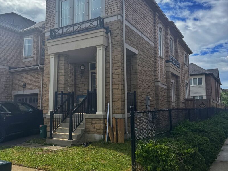 For Lease: 93 HUGUENOT Road N, Oakville, ON L6H 0M3, Oakville, ON