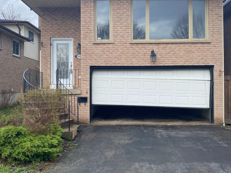 For Sale: 565 Hayward Crescent, Milton, ON L9T 4T8, Milton, ON