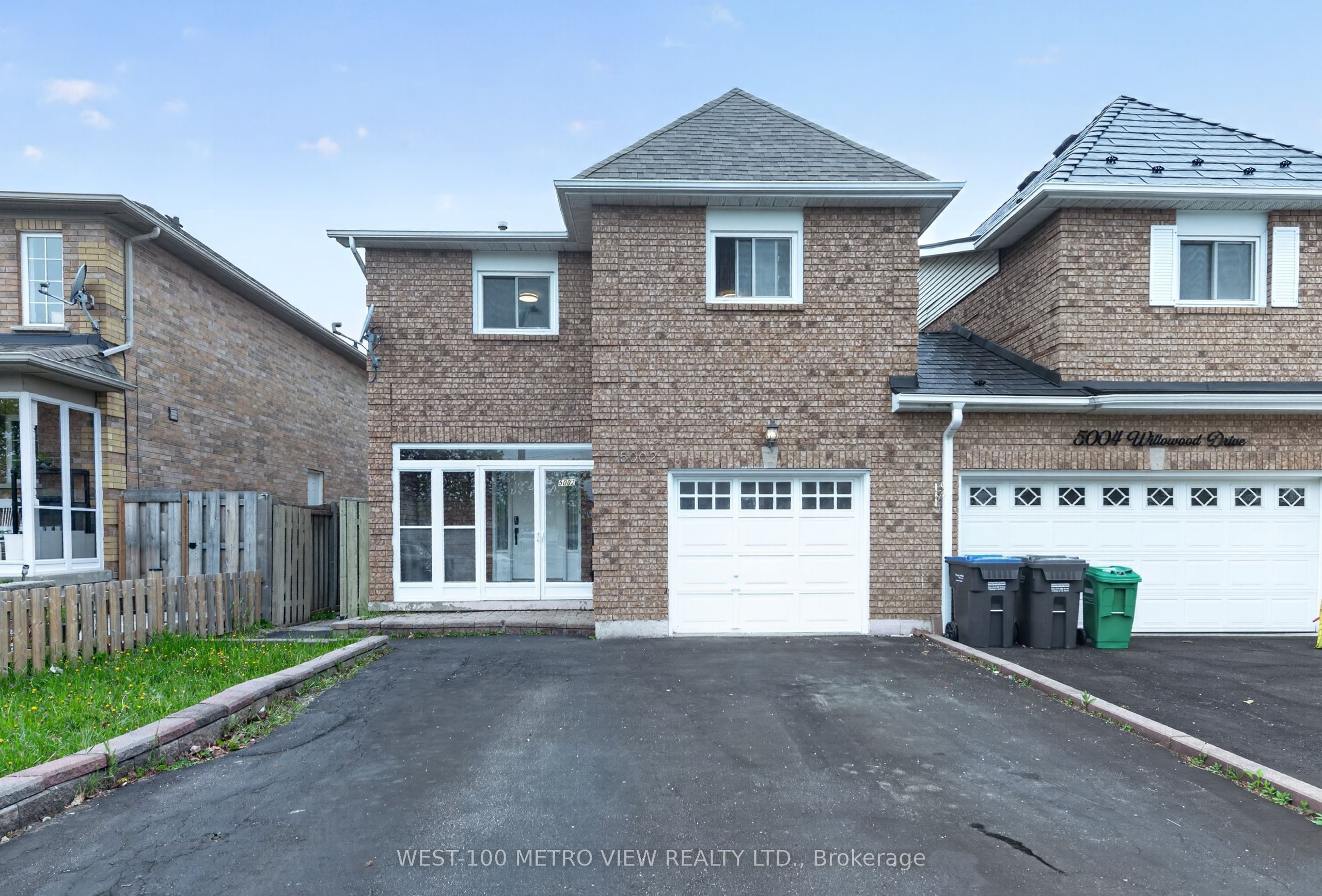For Sale: 5002 Willowood Drive, Mississauga, ON L5R 3R5, Mississauga, ON