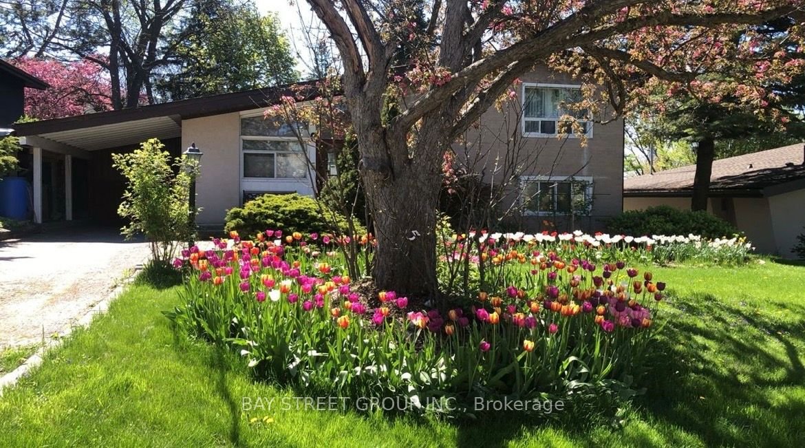 For Lease: 5 Cottonwood Drive, Toronto C13, ON M3C 2B3, Toronto C13, ON