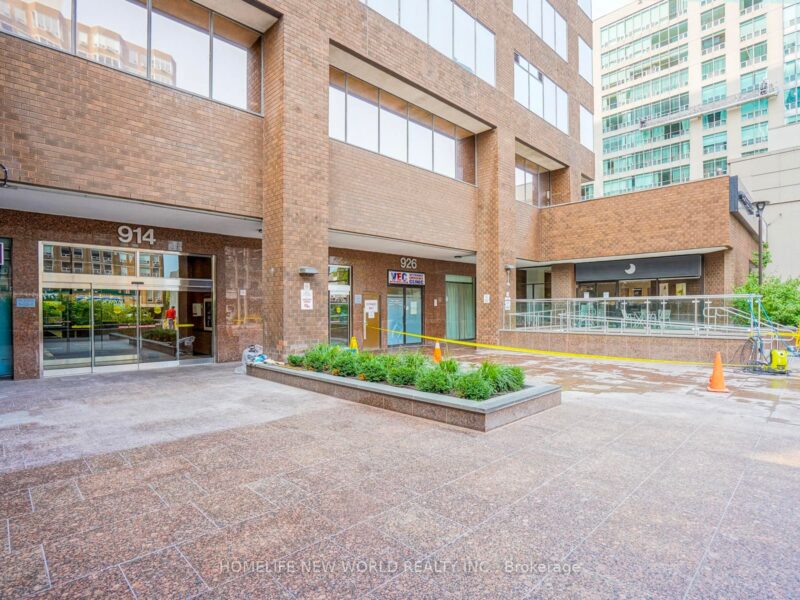 For Lease: 920 Yonge Street 700, Toronto, ON M4W 3C7, Toronto C02, ON
