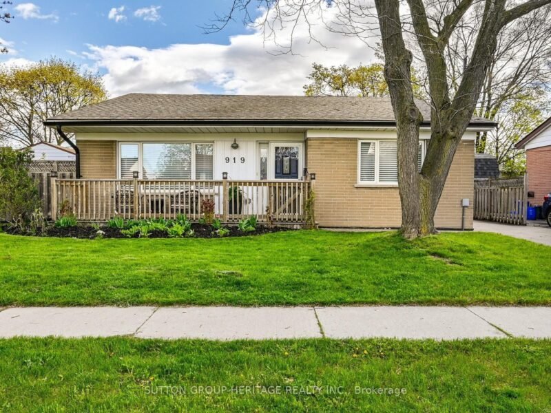 For Sale: 919 Bayview Avenue, Whitby, ON L1N 1E2, Whitby, ON