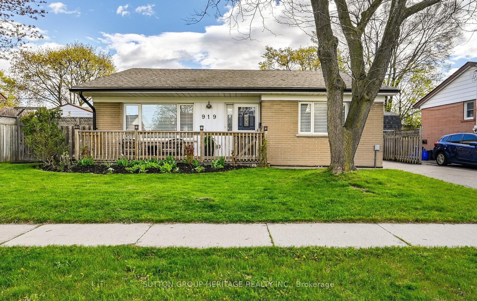 For Sale: 919 Bayview Avenue, Whitby, ON L1N 1E2, Whitby, ON