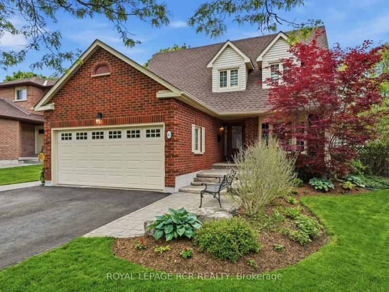 For Sale: 40 Moffat Crescent, Aurora, ON L4G 4Z9, Aurora, ON