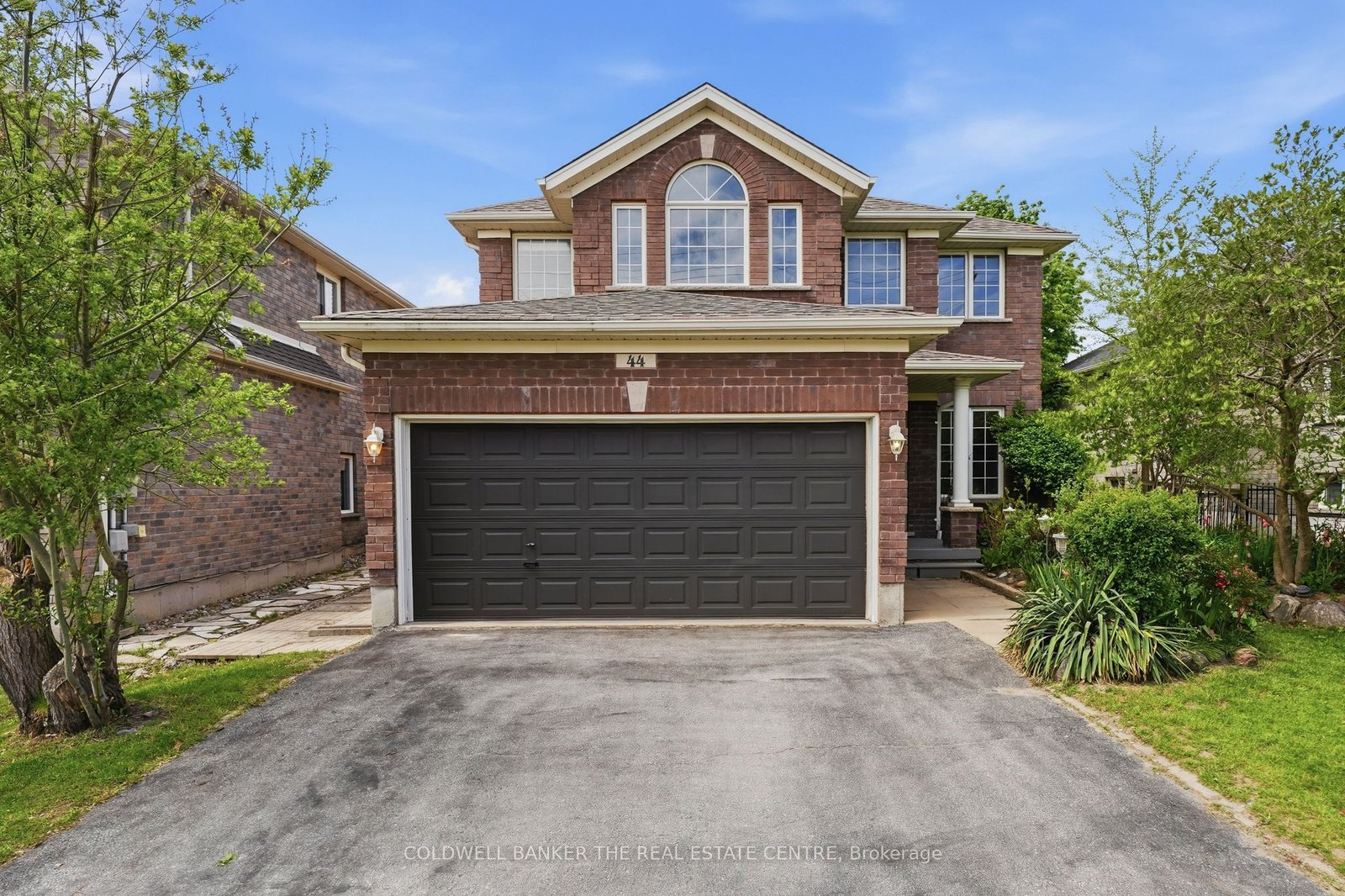 For Sale: 44 Prince William Way, Barrie, ON L4N 0Y9, Barrie, ON