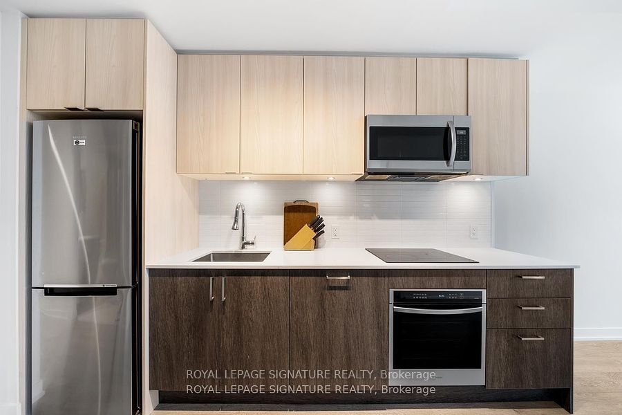 For Sale: 1928 Lake Shore Boulevard W 2115, Toronto W01, ON M6S 0B1, Toronto W01, ON