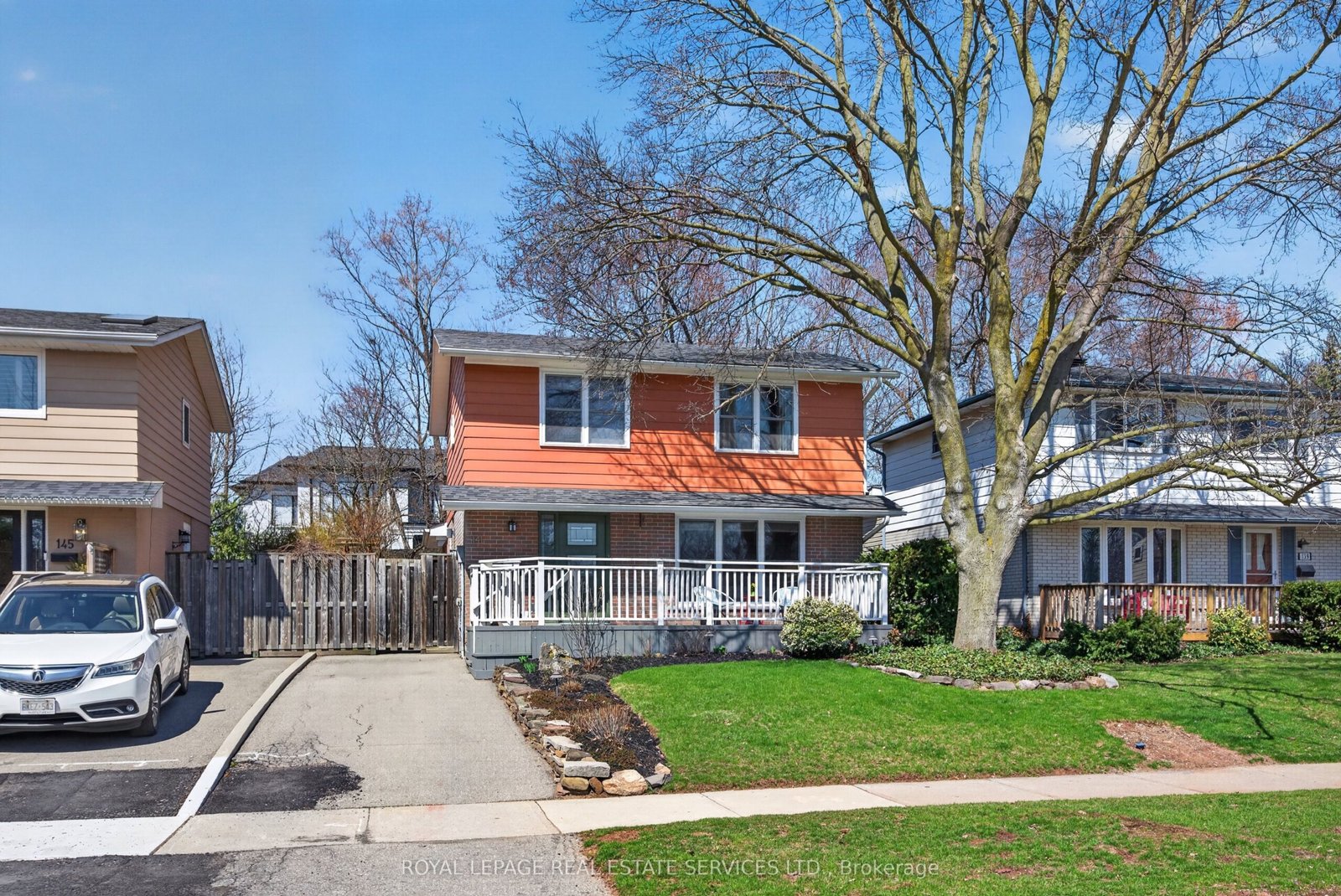 For Sale: 141 Oakdale Drive, Oakville, ON L6H 1J4, Oakville, ON