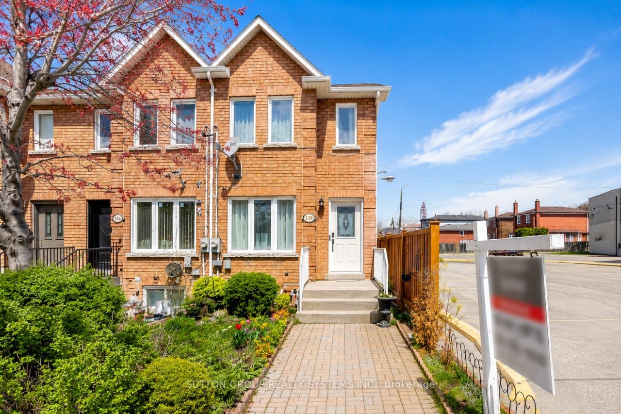 For Sale: 2138 Eglinton Avenue W, Toronto W04, ON M6E 2K8, Toronto W04, ON