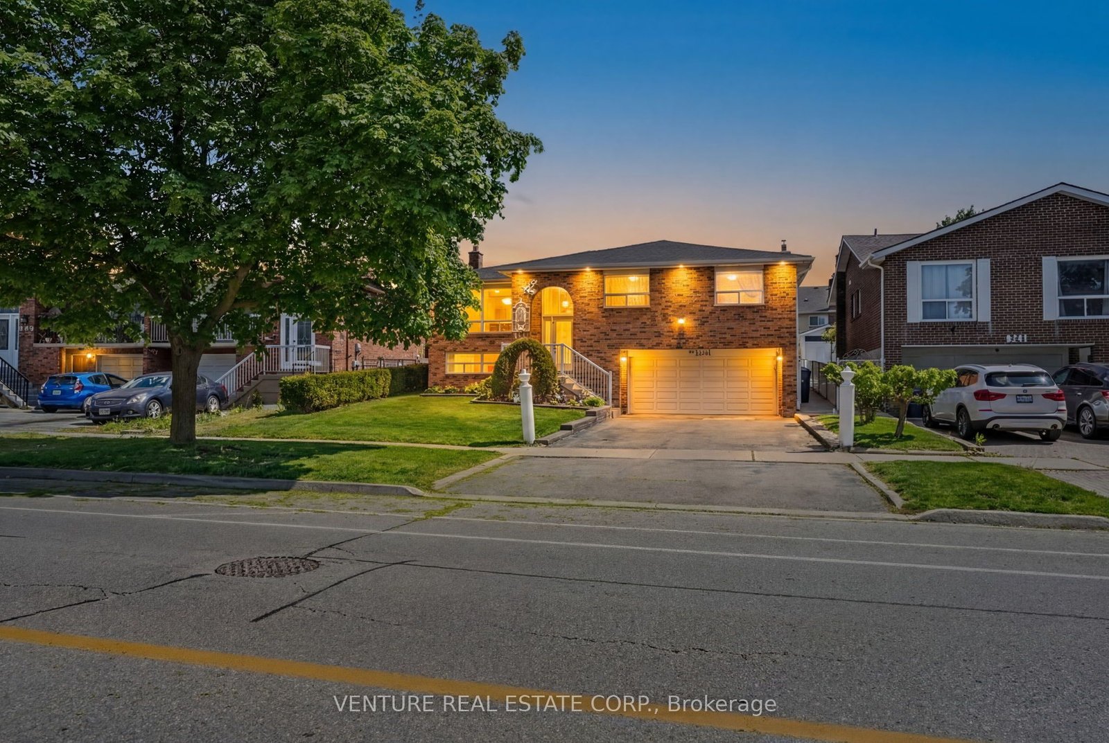 For Sale: 346 N Centre Street N, Brampton, ON L6V 3B5, Brampton, ON