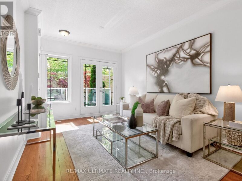 70 Byng Avenue 4 photo 1