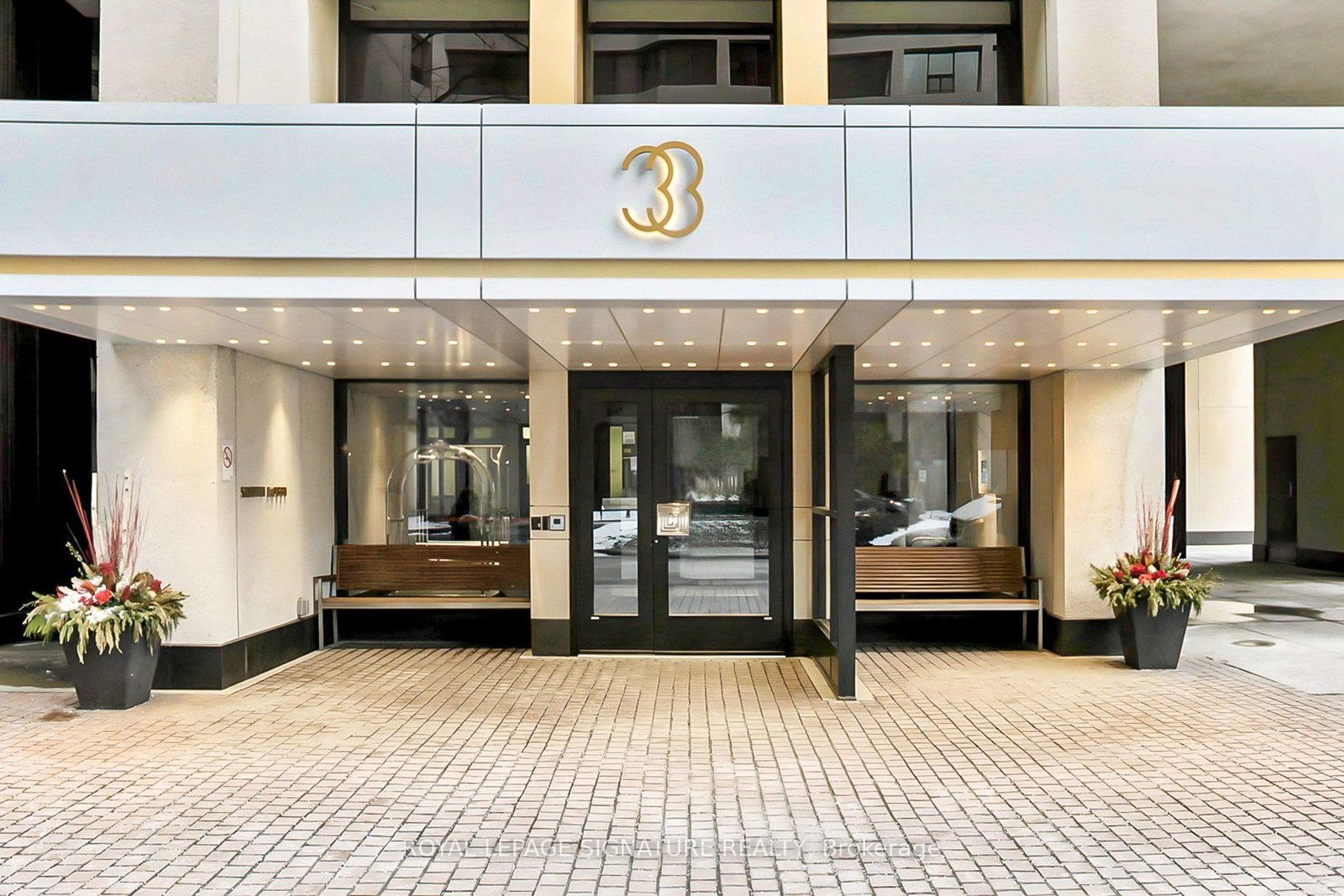 For Sale: 33 Harbour Square 410/204, Toronto, ON M5J 2G2, Toronto C01, ON