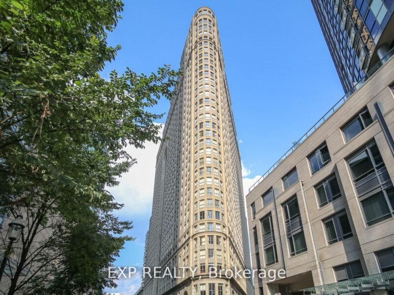 For Sale: 25 The Esplanade N/A 808, Toronto, ON M5E 1W5, Toronto C08, ON