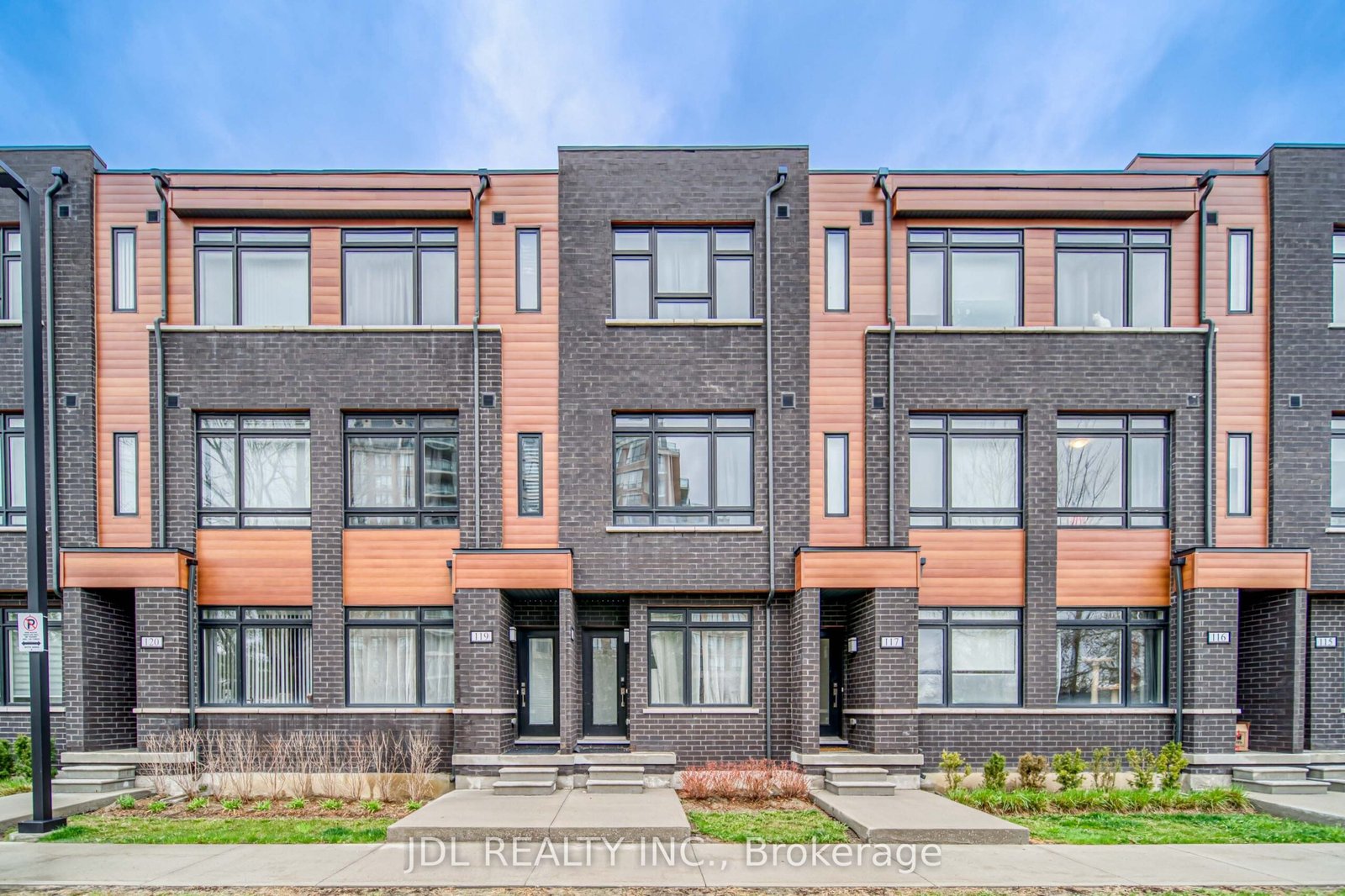 For Sale: 370 D Red Maple Road 118, Richmond Hill, ON L4C 5T4, Richmond Hill, ON