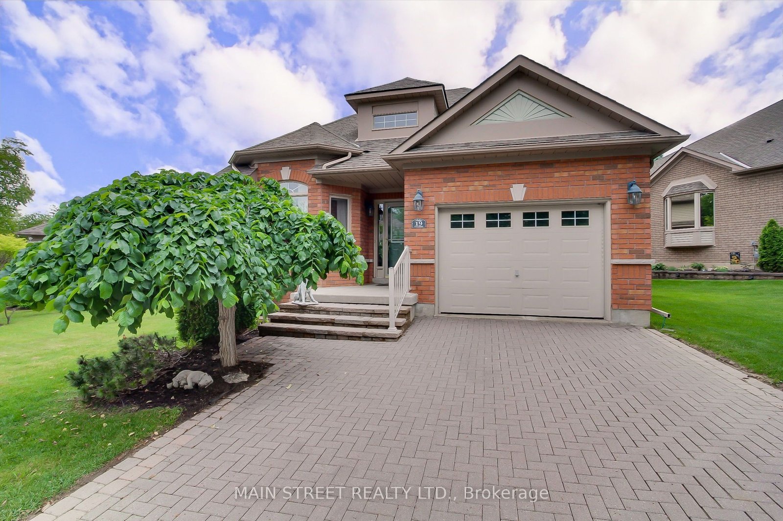 For Sale: 19 Napa Ridge NW 24, New Tecumseth, ON L9R 2E5, New Tecumseth, ON