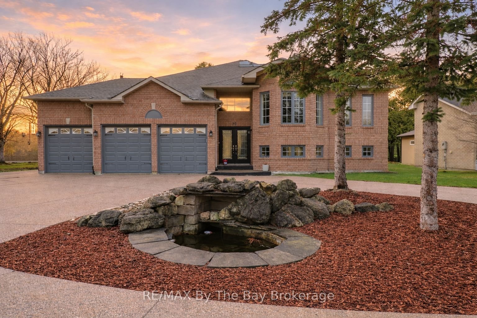 For Sale: 70 Fairway Crescent, Wasaga Beach, ON L9Z 1B8, Wasaga Beach, ON