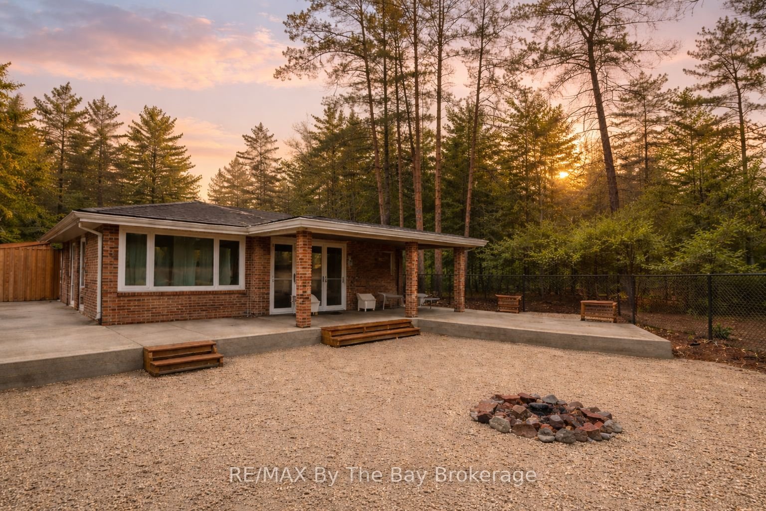 For Sale: 54 Homewood Avenue, Wasaga Beach, ON L9Z 2M2, Wasaga Beach, ON