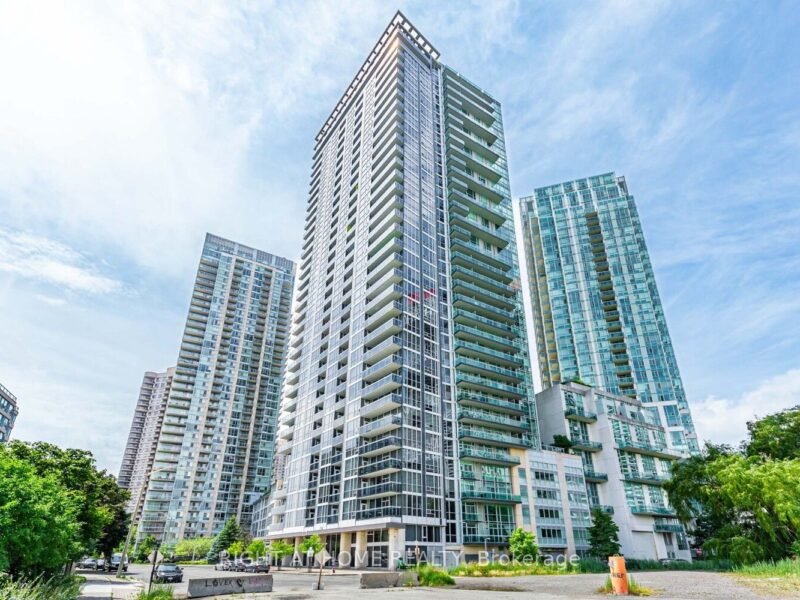 For Sale: 223 Webb Drive 3206, Mississauga, ON L5B 0E8, Mississauga, ON