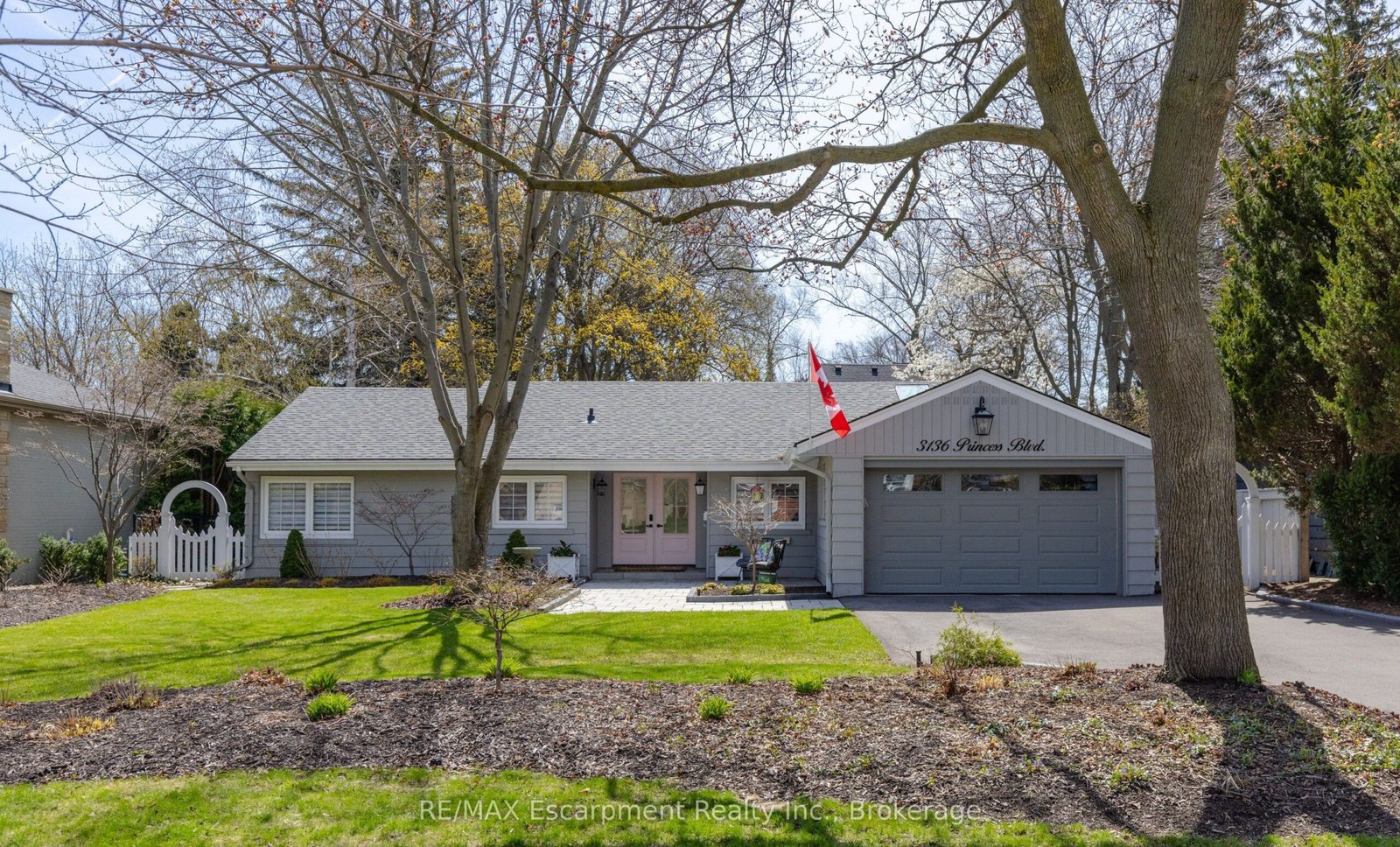 For Sale: 3136 Princess Boulevard, Burlington, ON L7N 1G4, Burlington, ON