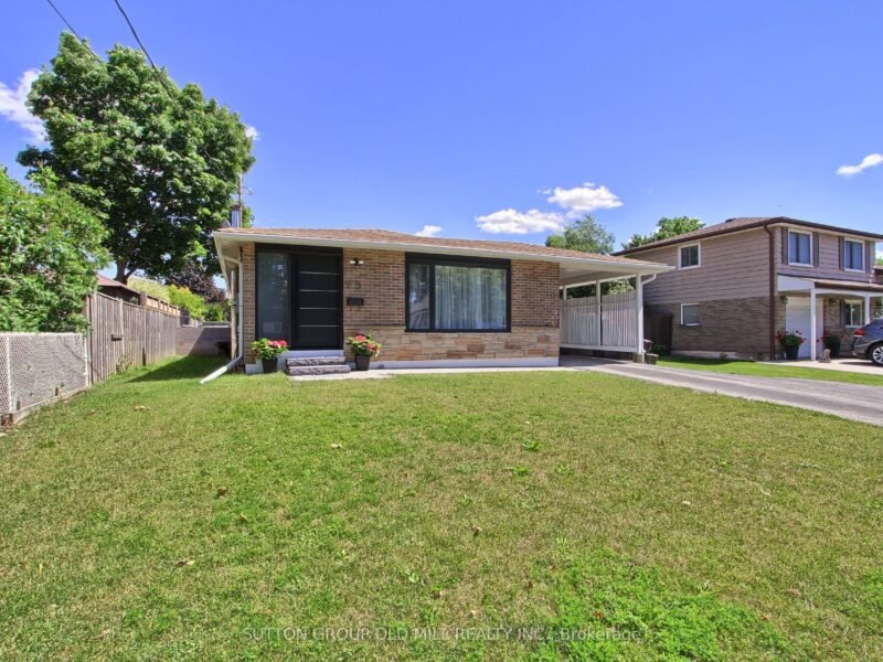 For Sale: 23 Moore Park Crescent, Halton Hills, ON L7G 2T3, Halton Hills, ON