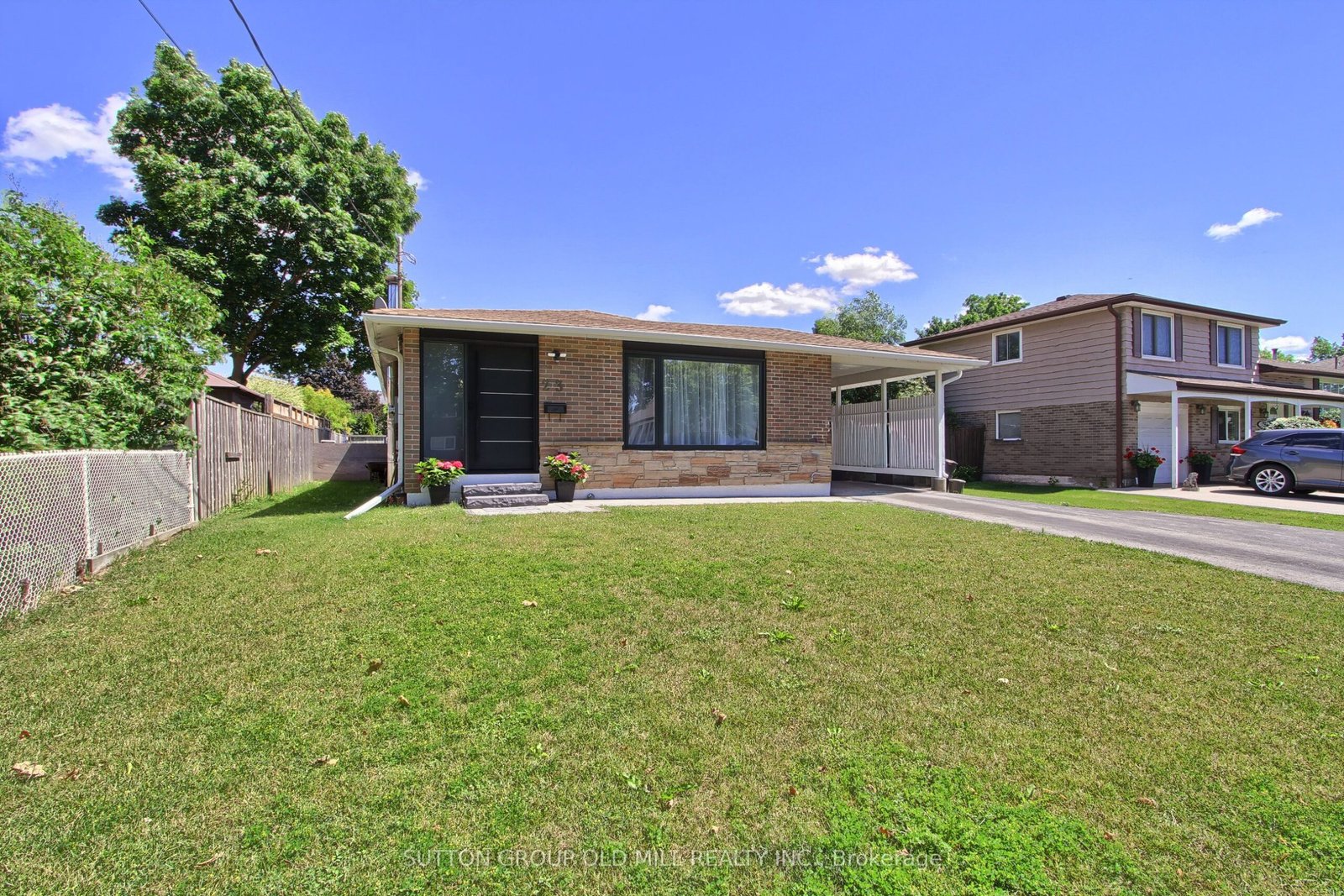 For Sale: 23 Moore Park Crescent, Halton Hills, ON L7G 2T3, Halton Hills, ON