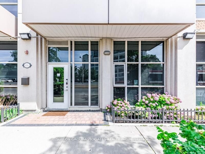For Sale: 618 A Fleet Street 110, Toronto, ON M5V 1A8, Toronto C01, ON