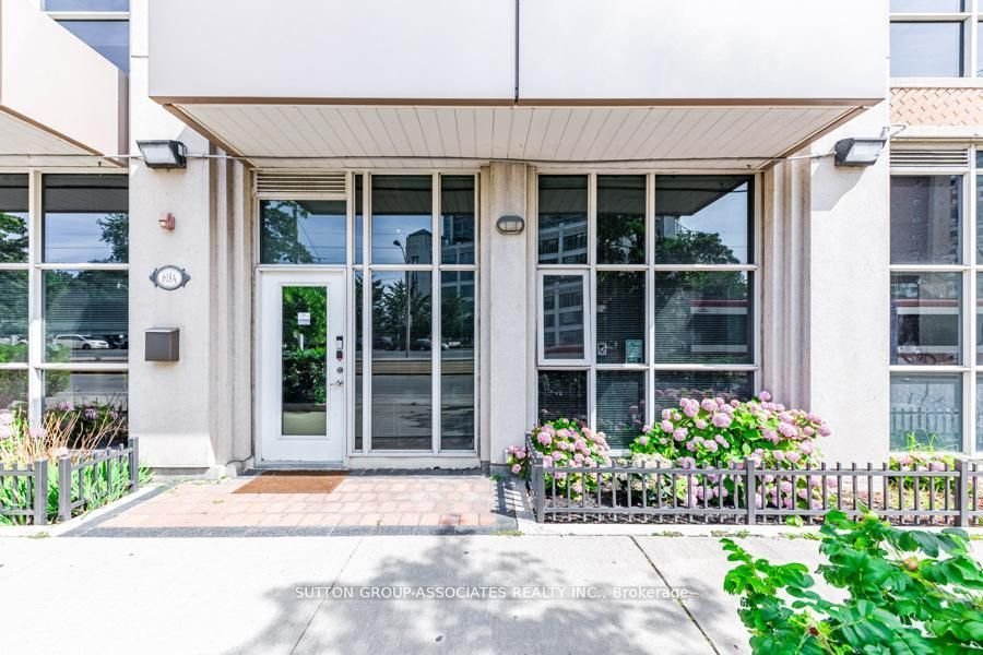 For Sale: 618 A Fleet Street 110, Toronto, ON M5V 1A8, Toronto C01, ON