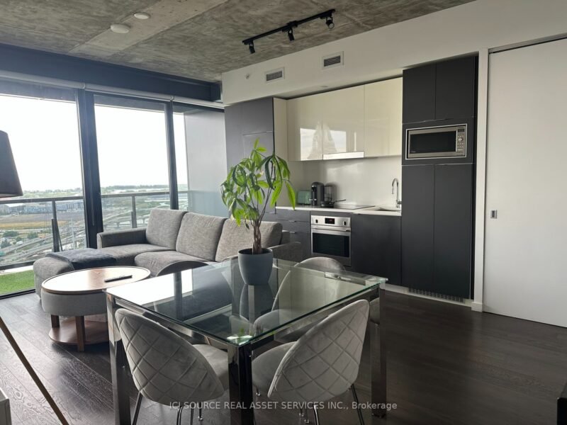 For Lease: 170 Bayview Avenue 2407, Toronto, ON M5A 0M4, Toronto C08, ON